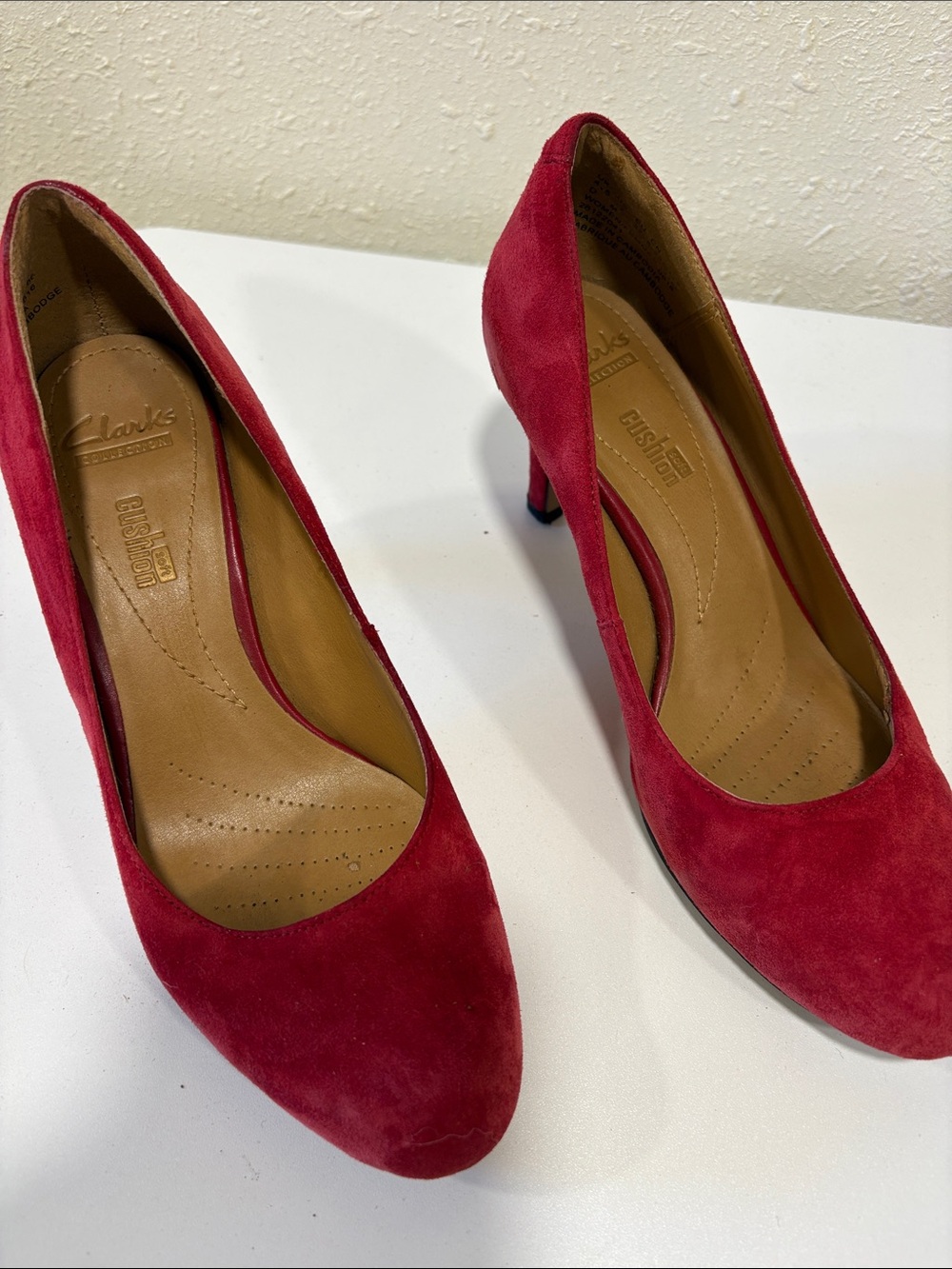 Clarks Women's Red Suede Mid Heel Pumps